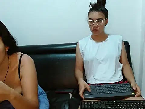 Arieeel 09 online show from November 7, 2:17 pm