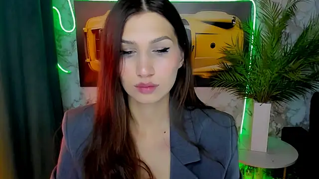 Mollyinyourmind online show from March 6, 8:16 pm