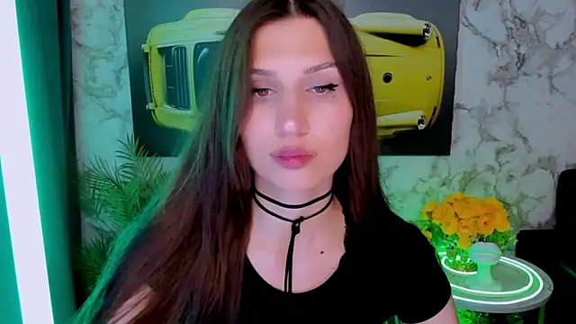 Mollyinyourmind online show from April 4, 4:55 am