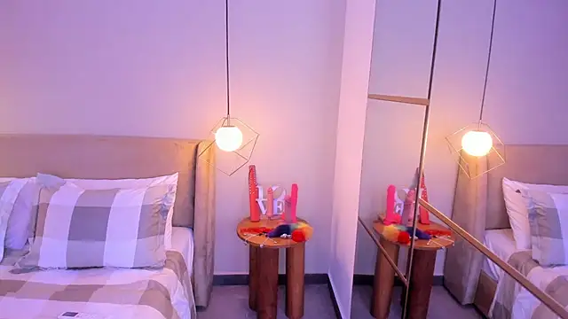 Zammy Sanz online show from November 30, 3:27 pm