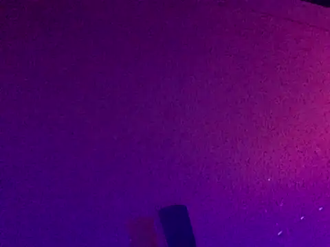 Snapshot of Triggerhappycj100 chatting on October 12, 11:37 pm Triggerhappycj100 online show from October 12, 11:37 pm