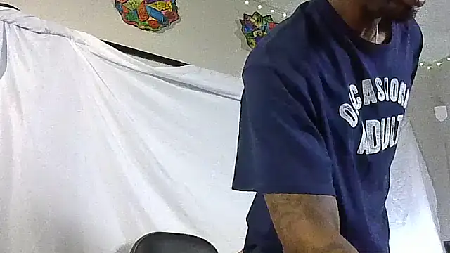 Triggerhappycj100 online show from April 23, 7:41 am