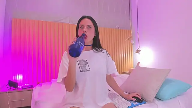 Snapshot of danaalamiri chatting on September 28, 8:25 pm danaalamiri online show from September 28, 8:25 pm