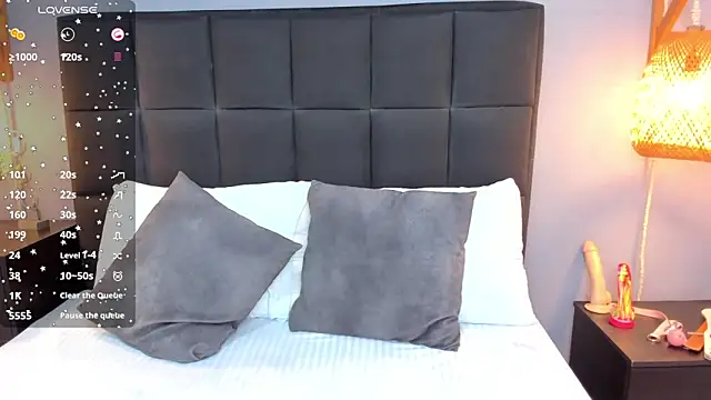 natalie esmith online show from September 29, 11:59 am