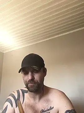 Snapshot of Bamse28 chatting on May 22, 1:39 pm Bamse28 online show from May 22, 1:39 pm