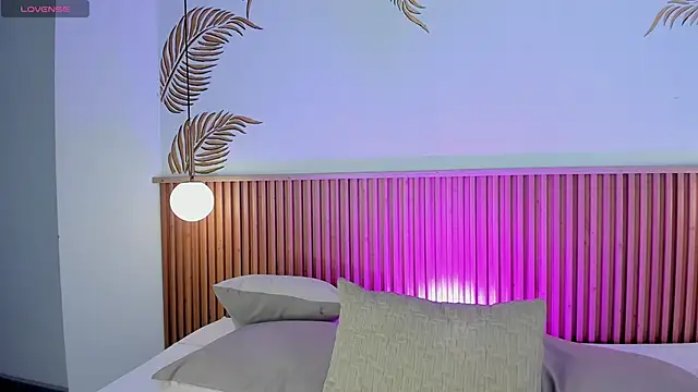 Valleriie  online show from April 15, 3:41 pm