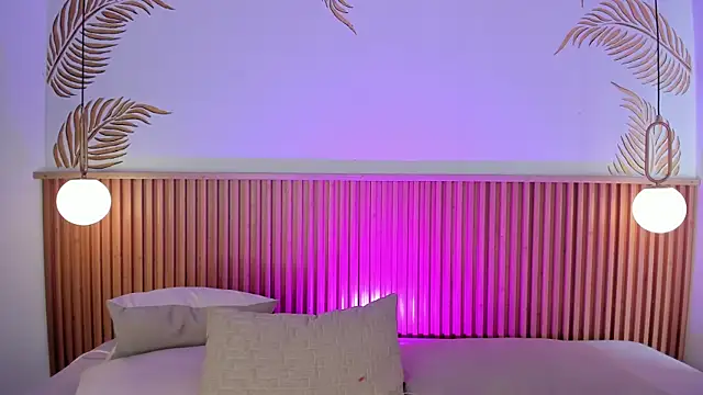 Valleriie  online show from April 17, 3:48 pm