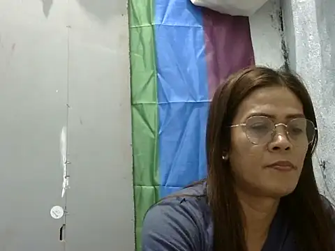 juicycum069 online show from March 24, 2:38 am