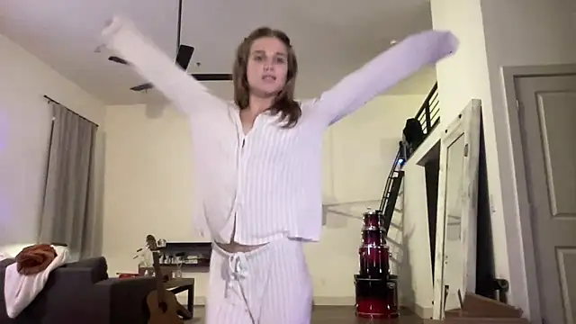 sweetceeme online show from April 19, 8:57 am