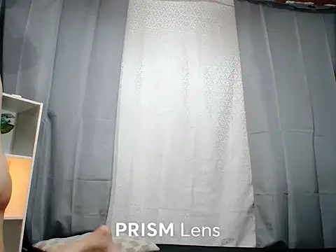 Snapshot of Urasian_ladybug chatting on November 4, 5:12 pm Urasian ladybug online show from November 4, 5:12 pm