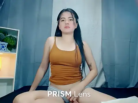 Snapshot of Urasian_ladybug chatting on November 29, 5:54 am Urasian ladybug online show from November 29, 5:54 am