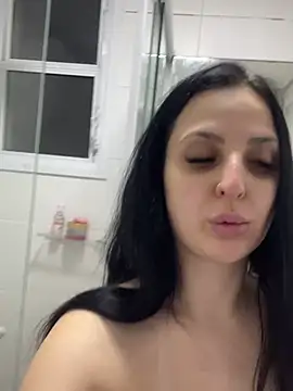 yumi-hot online show from July 25, 5:32 pm