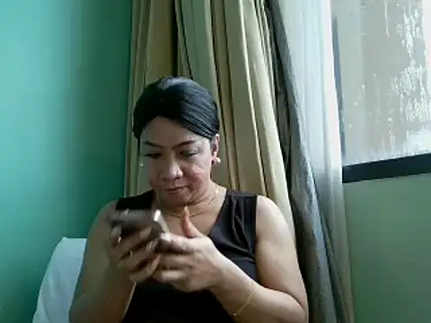 Snapshot of GorgeousHotCum chatting on July 10, 9:01 am GorgeousHotCum online show from July 10, 9:01 am