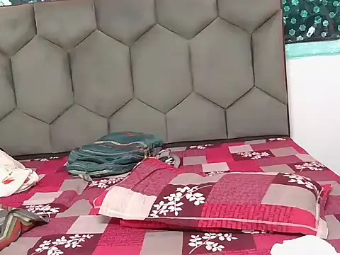 Snapshot of Diyaa_Singh chatting on November 16, 1:28 pm Diyaa Singh online show from November 16, 1:28 pm