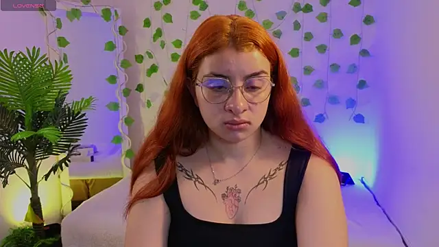 Snapshot of Naomy_tay1 chatting on September 29, 3:11 am Naomy tay1 online show from September 29, 3:11 am