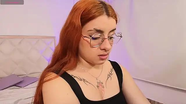 Snapshot of Naomy_tay1 chatting on October 12, 3:27 am Naomy tay1 online show from October 12, 3:27 am