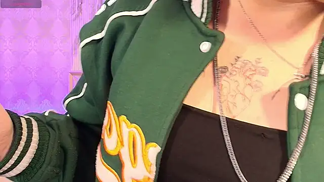 Snapshot of Naomy_tay1 chatting on November 18, 3:34 am Naomy tay1 online show from November 18, 3:34 am