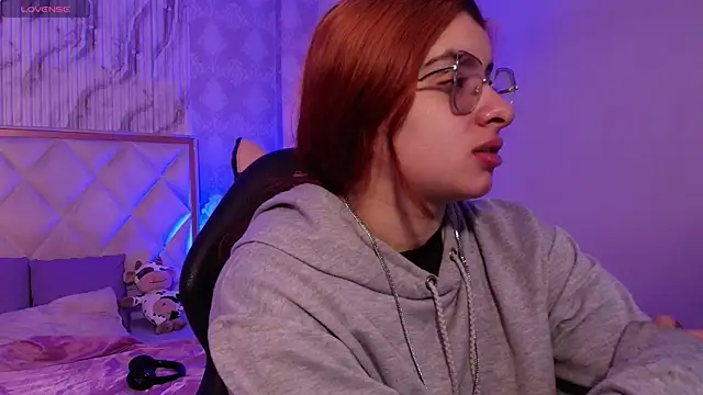 Snapshot of Naomy_tay1 chatting on November 22, 3:05 am Naomy tay1 online show from November 22, 3:05 am