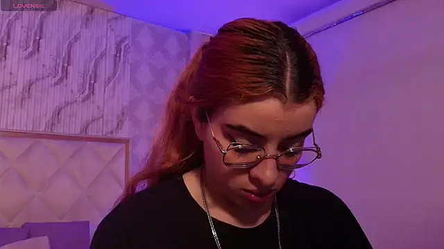 Snapshot of Naomy_tay1 chatting on November 29, 2:36 am Naomy tay1 online show from November 29, 2:36 am