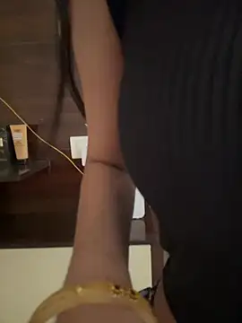 modelnishu online show from April 22, 3:20 am