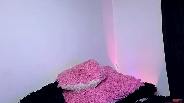 Snapshot of celestte_evans_1 chatting on October 7, 4:53 am celestte evans 1 online show from October 7, 4:53 am