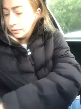 Snapshot of Reina_Cummings chatting on October 5, 5:06 am Reina Cummings online show from October 5, 5:06 am