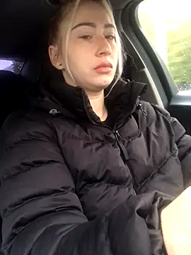 Snapshot of Reina_Cummings chatting on October 6, 5:05 am Reina Cummings online show from October 6, 5:05 am