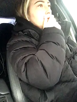 Snapshot of Reina_Cummings chatting on October 15, 5:07 am Reina Cummings online show from October 15, 5:07 am