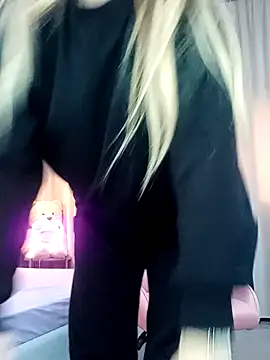 Snapshot of Reina_Cummings chatting on November 13, 7:18 am Reina Cummings online show from November 13, 7:18 am