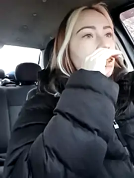 Snapshot of Reina_Cummings chatting on November 20, 6:02 am Reina Cummings online show from November 20, 6:02 am