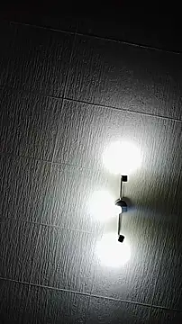 Snapshot of Reina_Cummings chatting on December 5, 5:38 am Reina Cummings online show from December 5, 5:38 am