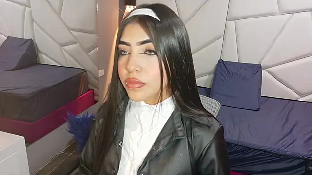 Snapshot of aysel_27 chatting on November 23, 12:21 am aysel 27 online show from November 23, 12:21 am