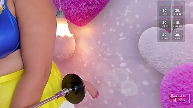 Snapshot of megann__up chatting on September 26, 3:43 am megann  up online show from September 26, 3:43 am