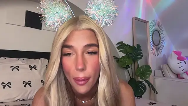 KENNIEXROSE online show from March 24, 11:43 pm