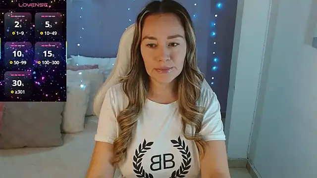 Snapshot of Natysweet23 chatting on November 21, 1:04 am Natysweet23 online show from November 21, 1:04 am