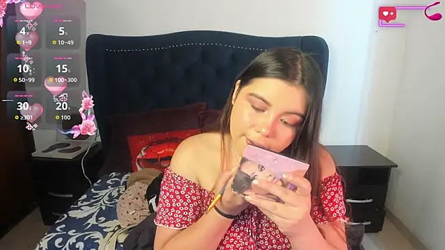 LucyPetit online show from September 27, 2:00 pm