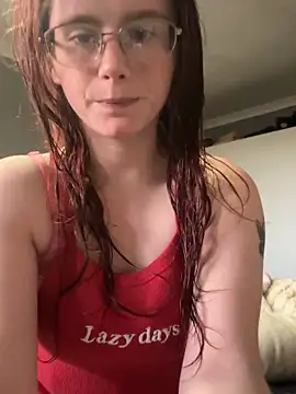 Snapshot of raen001 chatting on November 2, 4:31 pm raen001 online show from November 2, 4:31 pm