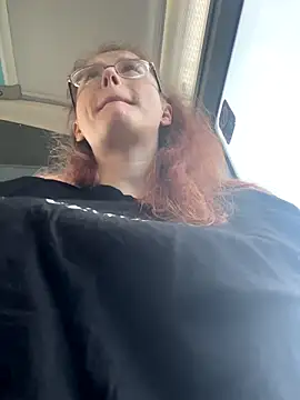 Snapshot of raen001 chatting on November 7, 8:58 am raen001 online show from November 7, 8:58 am