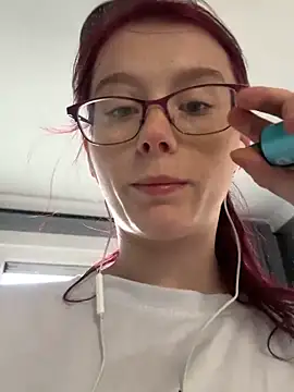 Snapshot of raen001 chatting on November 20, 9:09 am raen001 online show from November 20, 9:09 am