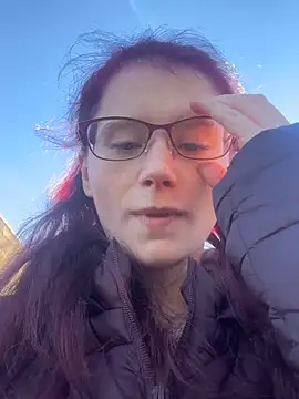 Snapshot of raen001 chatting on November 21, 9:52 am raen001 online show from November 21, 9:52 am