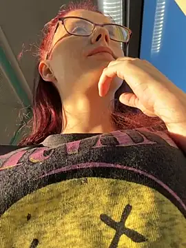 Snapshot of raen001 chatting on November 25, 8:58 am raen001 online show from November 25, 8:58 am