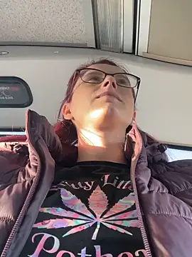 Snapshot of raen001 chatting on November 28, 9:01 am raen001 online show from November 28, 9:01 am