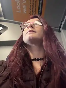 Snapshot of raen001 chatting on November 29, 4:21 pm raen001 online show from November 29, 4:21 pm