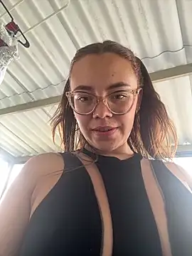 AlissonPeach01 online show from September 12, 3:34 pm