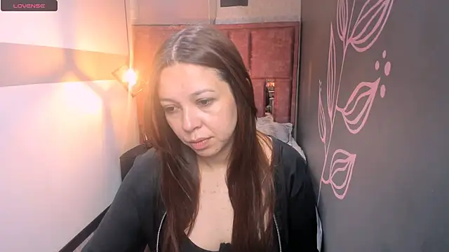 Isa Thompson   online show from September 12, 11:54 am