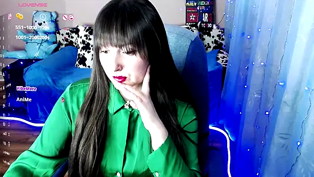 MilaRay online show from December 3, 2:49 pm