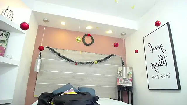 AlexandraCambell online show from January 6, 11:36 am