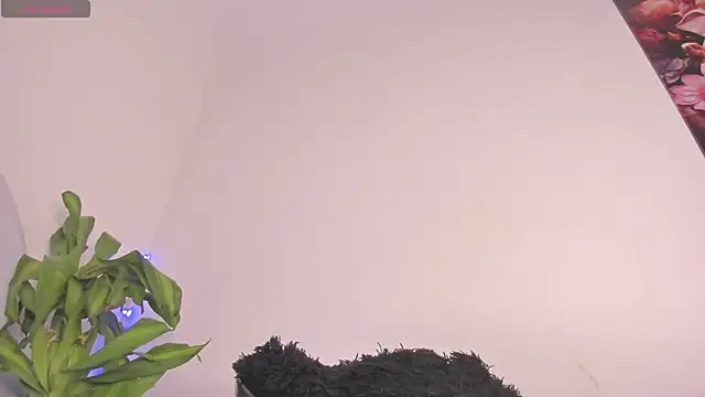 Snapshot of Lucy_shen_ chatting on November 15, 12:52 am Lucy shen online show from November 15, 12:52 am