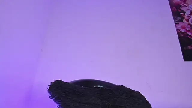 Lucy shen  online show from February 12, 12:27 am