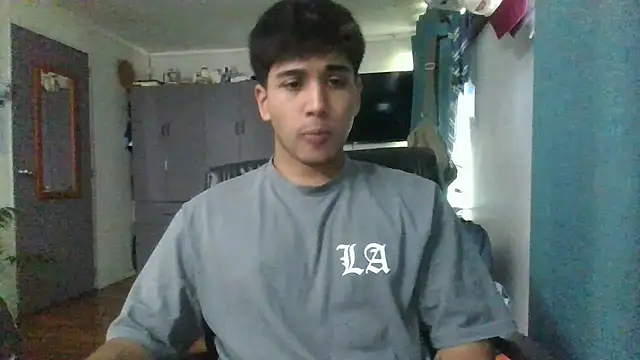 Snapshot of angxhot chatting on December 3, 6:28 pm angxhot online show from December 3, 6:28 pm